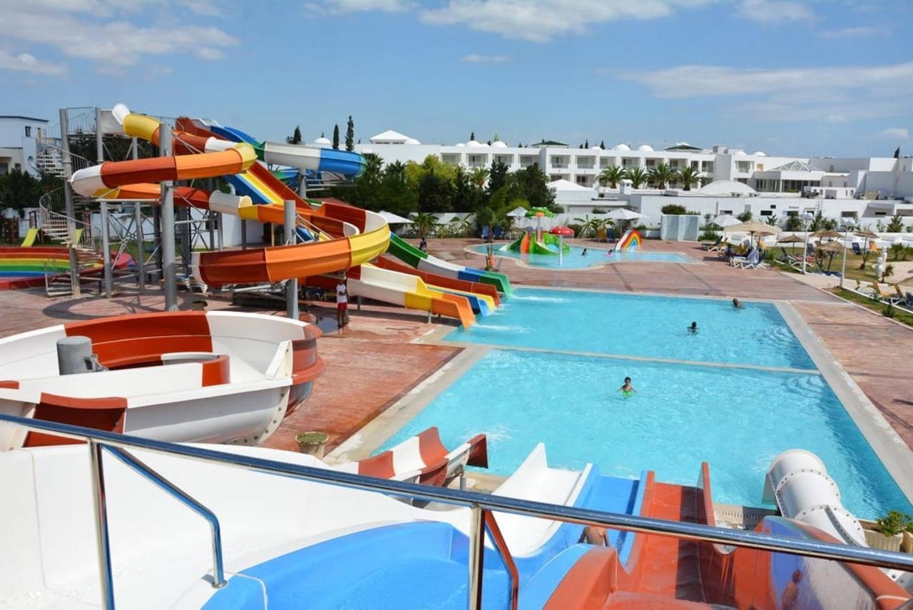 Zodiac & Aqua Park Hotel