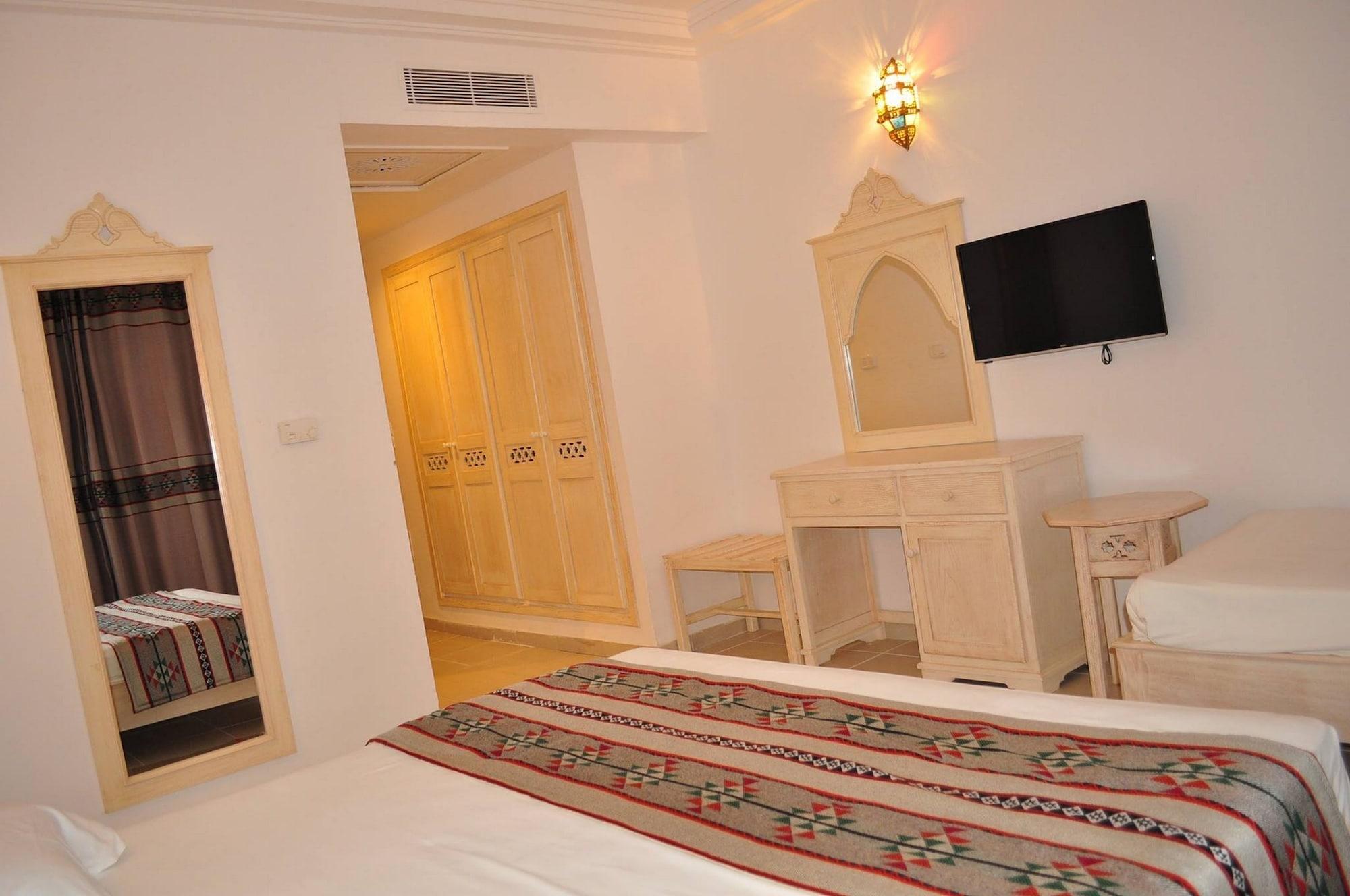 Zodiac & Aqua Park Hotel 4*